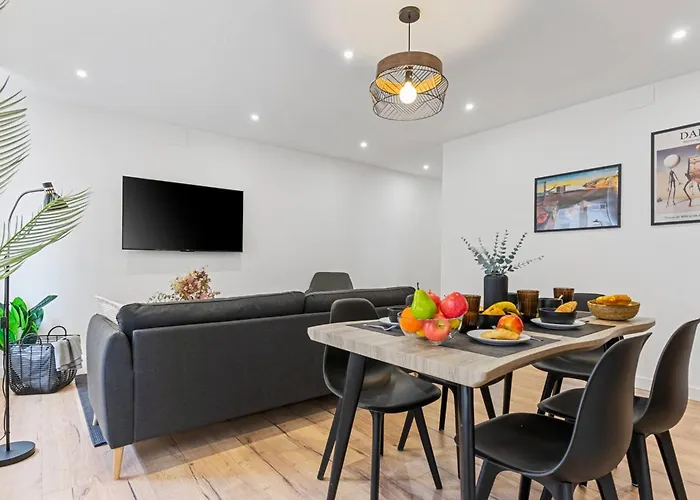 Dali, Espectacular Apartamento, Escritorio Y Wifi Χιχόν